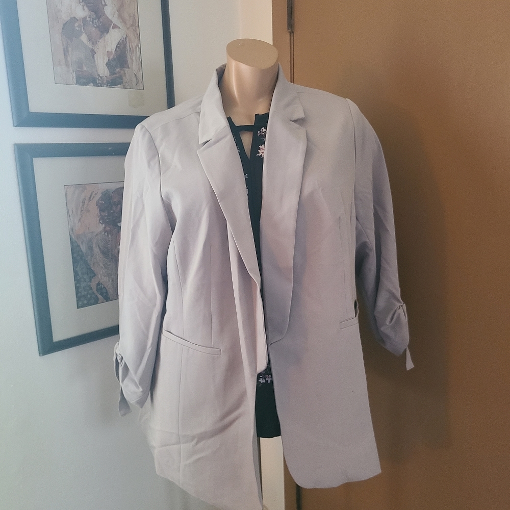 Grey Buttonless Eloquii Blazer